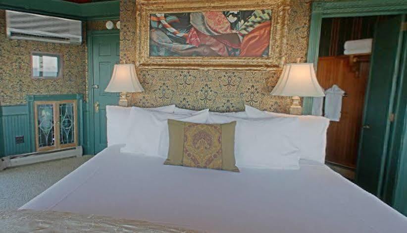 بروفينس Lands End Inn - Adults Only المظهر الخارجي الصورة